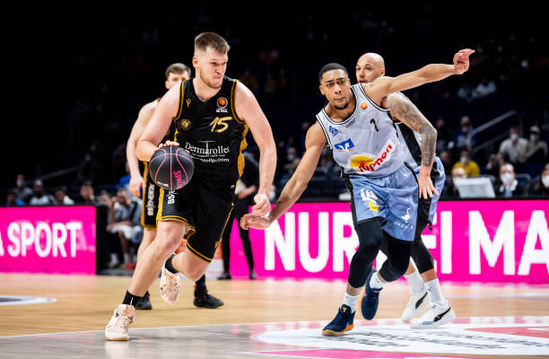 伊朗队经历 伊朗队经历